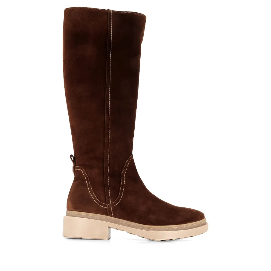 BECKIE B-9202 - CAPPUCCINO SUEDE