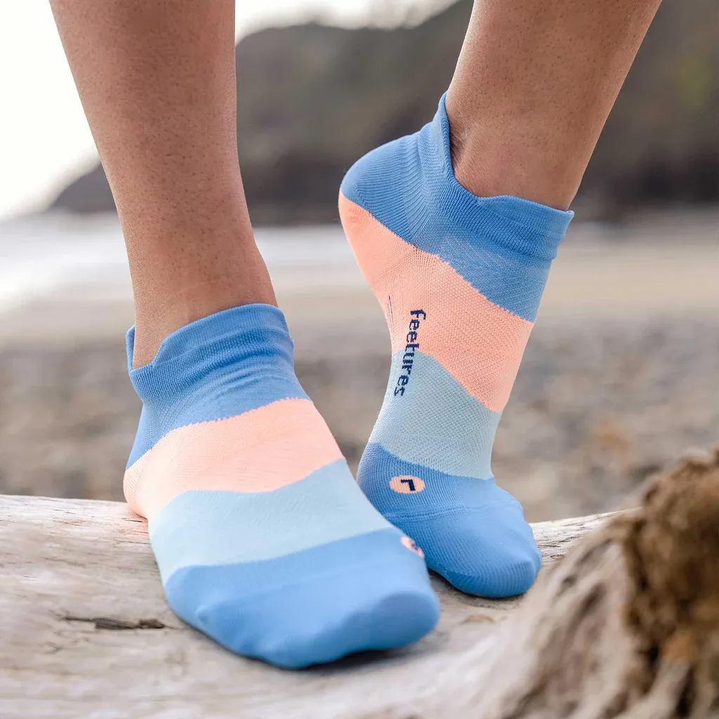 Feetures Elite Ultra Light No-Show Tab Sock