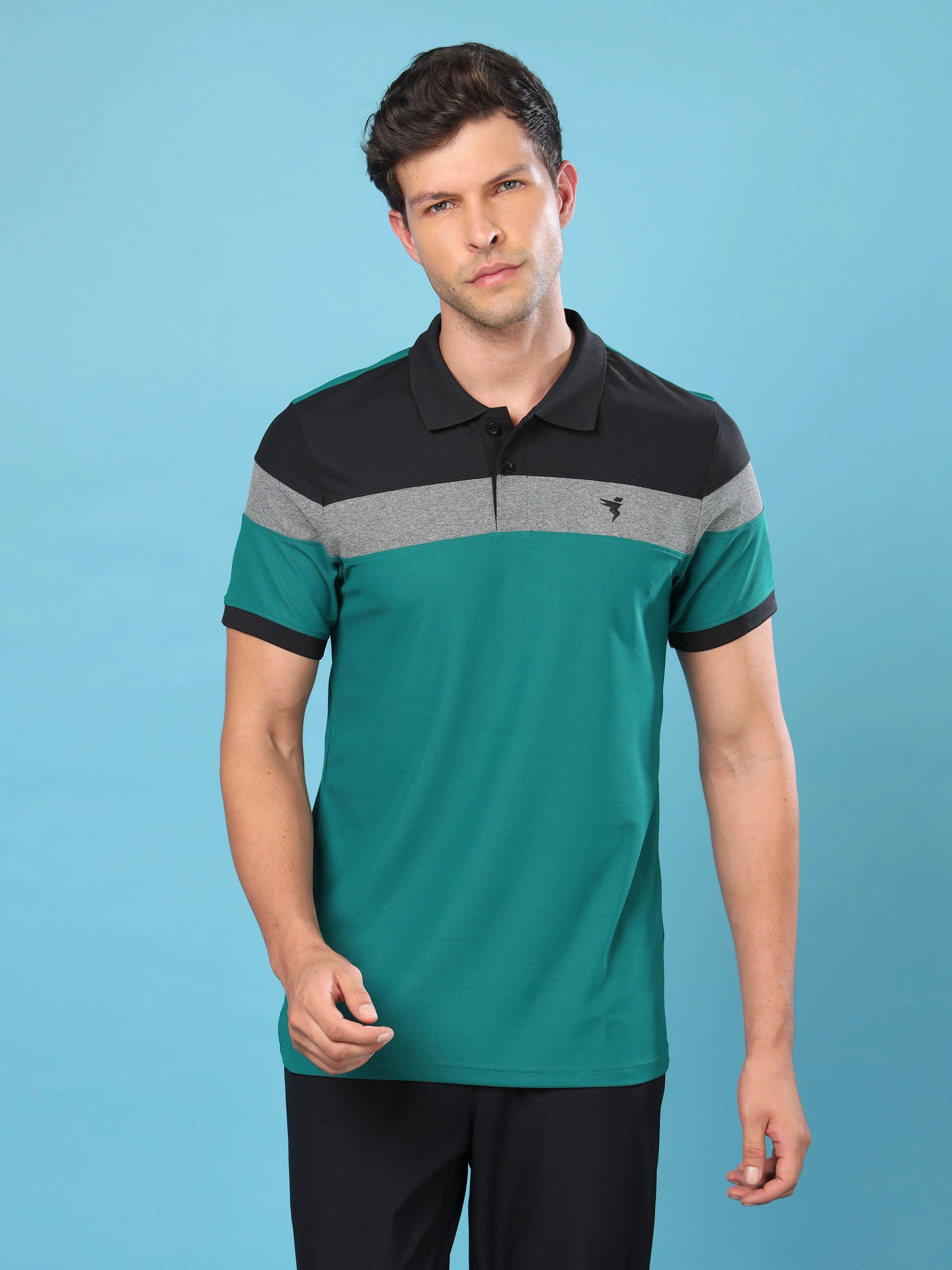 Men Colorblock Slim Fit Polo T-shirt with MATPIQ