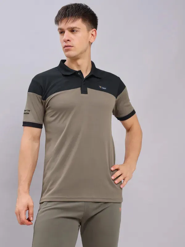 Men Colorblock Slim Fit Polo T-shirt with TECHNO DRY