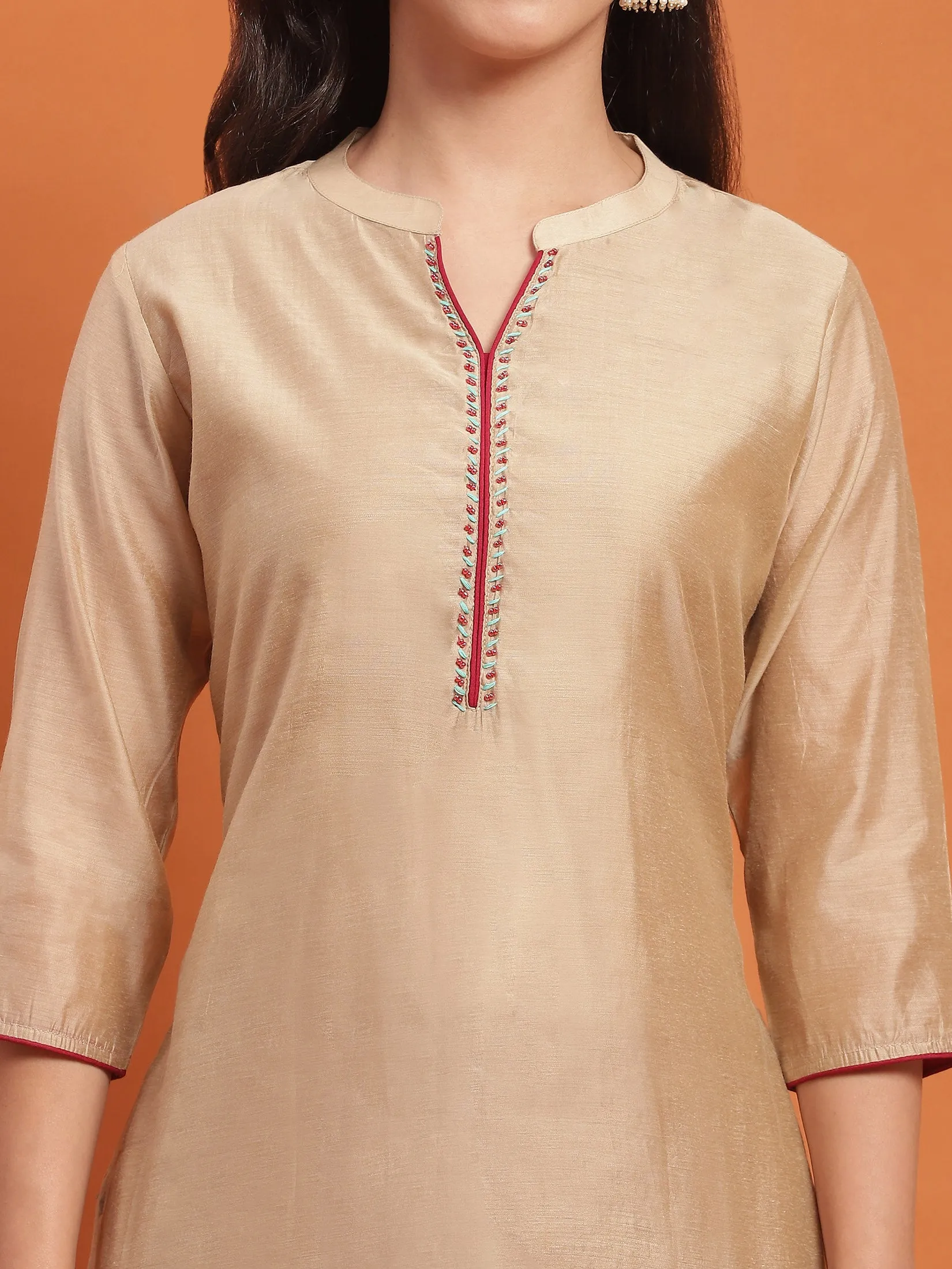 Women Beige Solid Kurta With Trouser