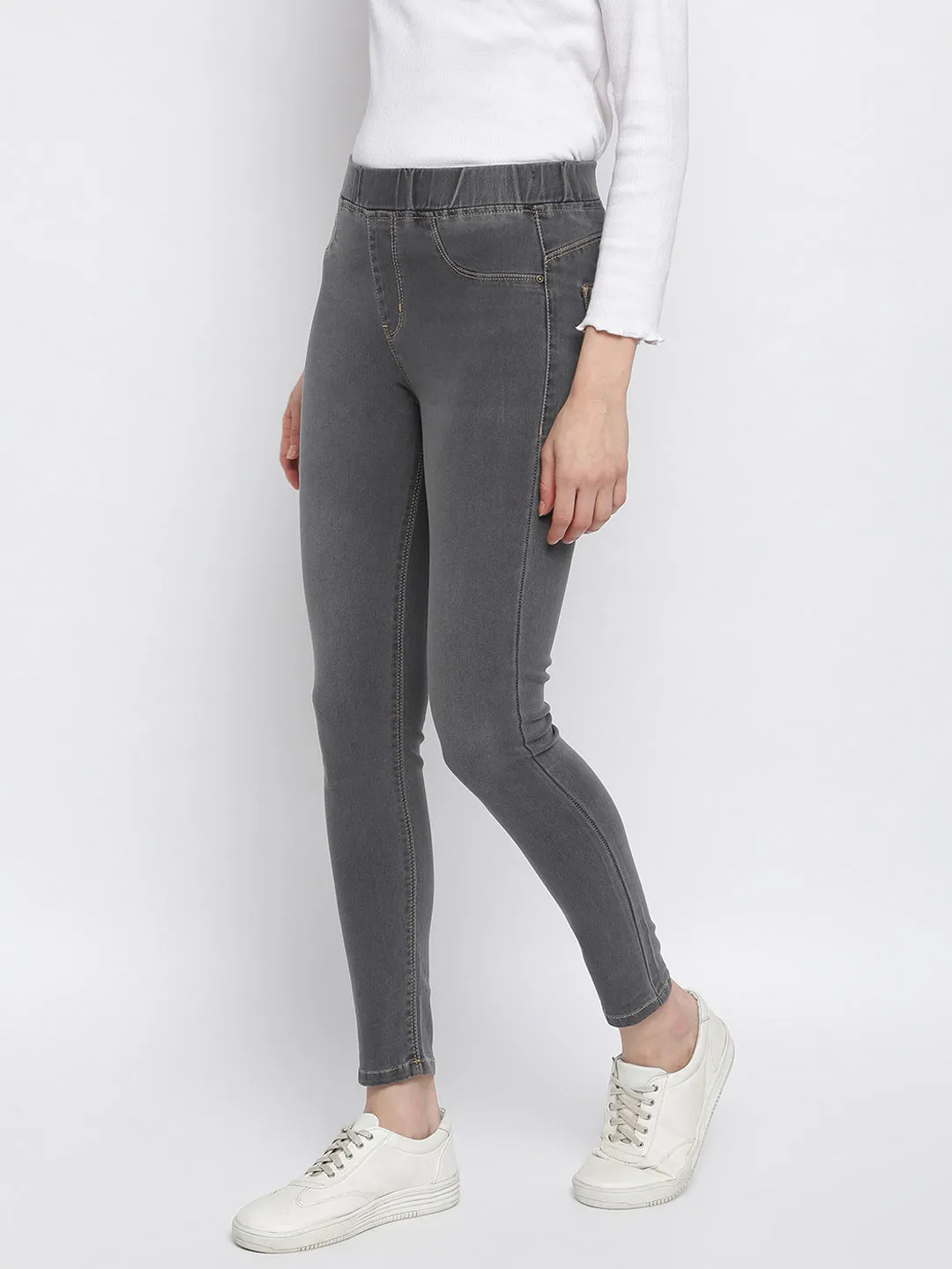 Women Grey Skinny Fit Denim Jegging